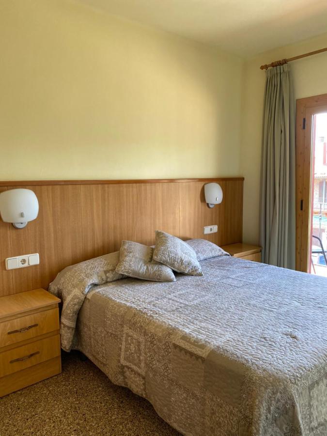 Hostal Alt Llobregat Кастеллар-де-Н'уг Экстерьер фото